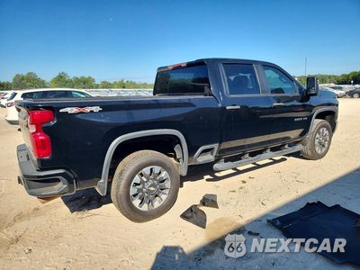 Trzecie zdjęcie samochodu z tyłu: 2022 CHEVROLET SILVERADO K2500 CUSTOM VIN:1GC1YME73NF174319 - miniatura
