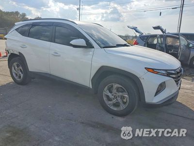 Czwarte zdjęcie samochodu z boku: 2024 HYUNDAI TUCSON SEL VIN:5NMJBCDE7RH351863 - miniatura