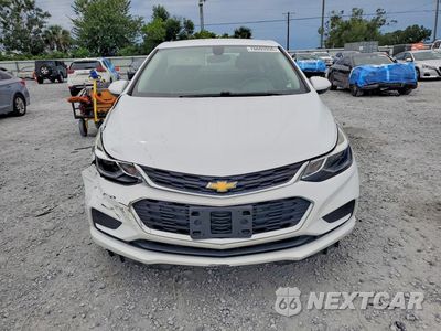 Piąte zdjęcie samochodu w środku: 2018 CHEVROLET CRUZE LT VIN:1G1BE5SM7J7228215 - miniatura