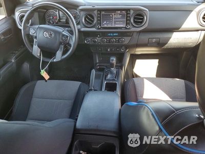 Zdjęcie 8 z 12 samochodu: 2022 TOYOTA TACOMA TRD OFF-ROAD VIN:3TMCZ5AN3NM498841 - miniatura