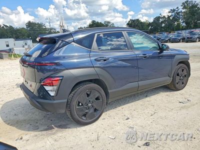 Trzecie zdjęcie samochodu z tyłu: 2026 HYUNDAI KONA SEL SPORT VIN:KM8HF3AB0TU461811 - miniatura