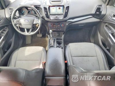 Zdjęcie 8 z 13 samochodu: 2018 FORD ESCAPE SE VIN:1FMCU0GD7JUB09197 - miniatura