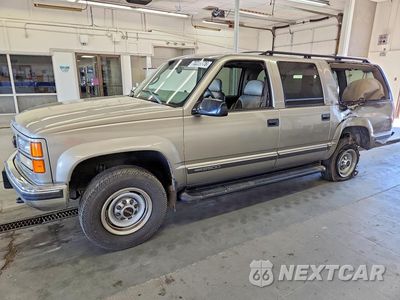 1999 GMC SUBURBAN K2500 3GKGK26J5XG527661 - główne zdjęcie licytacji z USA - miniatura