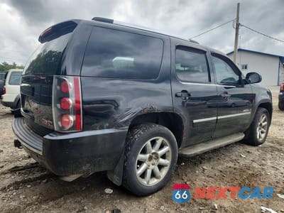 Trzecie zdjęcie samochodu z tyłu: 2009 GMC YUKON DENALI VIN:1GKFK03229R241671 - miniatura