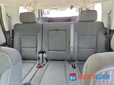Zdjęcie 10 z 14 samochodu: 2017 CHEVROLET TAHOE C1500 LS VIN:1GNSCAKC7HR401802 - miniatura