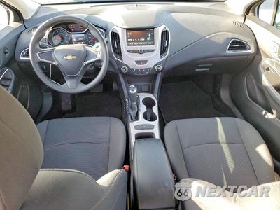 Zdjęcie 8 z 12 samochodu: 2017 CHEVROLET CRUZE LS VIN:1G1BC5SM3H7162987 - miniatura
