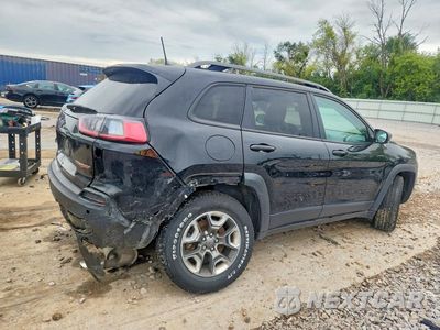 Trzecie zdjęcie samochodu z tyłu: 2019 JEEP CHEROKEE TRAILHAWK VIN:1C4PJMBX0KD367733 - miniatura