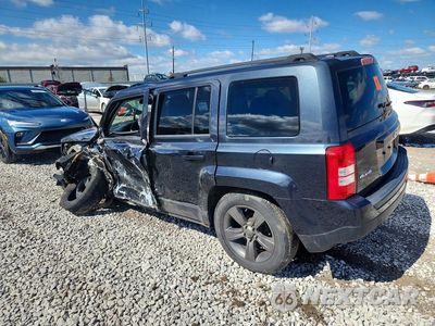 Drugie zdjęcie samochodu z przodu: 2015 JEEP PATRIOT LATITUDE VIN:1C4NJRFB6FD114425 - miniatura