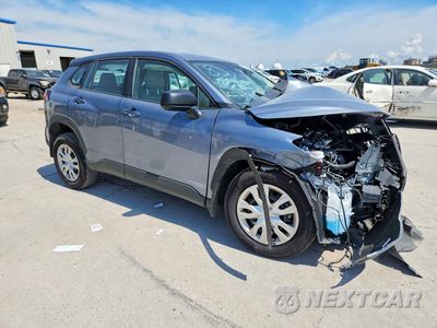Czwarte zdjęcie samochodu z boku: 2026 TOYOTA COROLLA CROSS L VIN:7MUAAAAG5TV158716 - miniatura