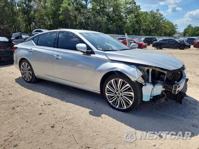 Czwarte zdjęcie samochodu z boku: 2023 NISSAN ALTIMA SL VIN:1N4BL4EV8PN414710 - miniatura