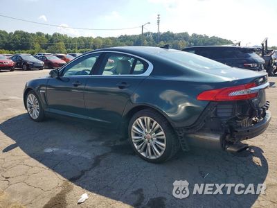 Drugie zdjęcie samochodu z przodu: 2015 JAGUAR XF 2.0T PREMIUM VIN:SAJWA0FS2FPU69995 - miniatura