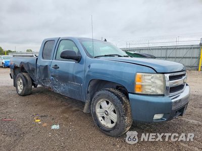Czwarte zdjęcie samochodu z boku: 2007 CHEVROLET SILVERADO K1500 VIN:2GCEK19J071607404 - miniatura