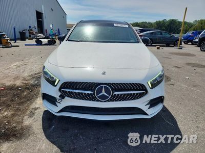 Piąte zdjęcie samochodu w środku: 2022 MERCEDES-BENZ A 220 VIN:W1K3G4EB4NJ336588 - miniatura