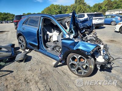 Czwarte zdjęcie samochodu z boku: 2023 KIA NIRO EX VIN:KNDCR3LE1P5091417 - miniatura