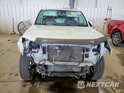 Piąte zdjęcie samochodu w środku: 2019 TOYOTA 4RUNNER LIMITED VIN:JTEBU5JR0K5632621 - miniatura