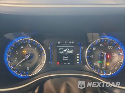 Zdjęcie 9 z 13 samochodu: 2018 CHRYSLER PACIFICA TOURING L VIN:2C4RC1BG2JR133008 - miniatura