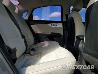 Zdjęcie 10 z 12 samochodu: 2023 KIA FORTE LXS VIN:3KPF24AD2PE542151 - miniatura