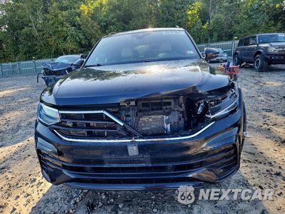 Piąte zdjęcie samochodu w środku: 2024 VOLKSWAGEN TIGUAN SE R-LINE BLACK VIN:3VV8B7AXXRM009172 - miniatura