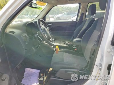 Zdjęcie 7 z 13 samochodu: 2016 JEEP PATRIOT LATITUDE VIN:1C4NJRFB1GD598294 - miniatura