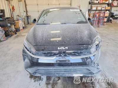 Piąte zdjęcie samochodu w środku: 2024 KIA FORTE LXS VIN:3KPF24AD3RE811390 - miniatura