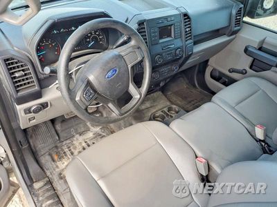 Zdjęcie 8 z 12 samochodu: 2019 FORD F150 VIN:1FTMF1CB9KKC24264 - miniatura