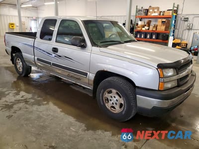 Czwarte zdjęcie samochodu z boku: 2003 CHEVROLET SILVERADO K1500 VIN:1GCEK19T93Z311056 - miniatura