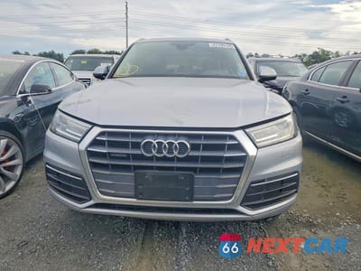 Piąte zdjęcie samochodu w środku: 2019 AUDI Q5 PREMIUM VIN:WA1ANAFY5K2040763 - miniatura