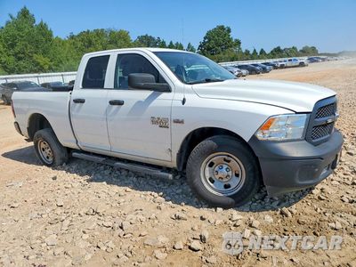 Czwarte zdjęcie samochodu z boku: 2019 RAM 1500 CLASSIC TRADESMAN VIN:1C6RR7FT6KS541981 - miniatura