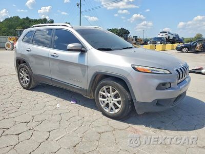 Czwarte zdjęcie samochodu z boku: 2016 JEEP CHEROKEE LATITUDE VIN:1C4PJLCB9GW106366 - miniatura
