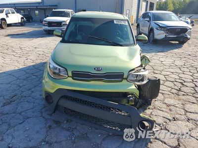 Piąte zdjęcie samochodu w środku: 2017 KIA SOUL BASE VIN:KNDJN2A27H7878903 - miniatura