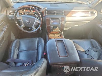 Zdjęcie 8 z 13 samochodu: 2013 GMC YUKON XL DENALI VIN:1GKS2MEF6DR373492 - miniatura