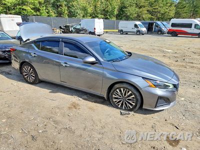 Czwarte zdjęcie samochodu z boku: 2023 NISSAN ALTIMA SV VIN:1N4BL4DV3PN359438 - miniatura