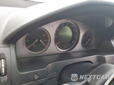 Zdjęcie 9 z 12 samochodu: 2008 MERCEDES-BENZ C 300 4MATIC VIN:WDDGF81XX8F119003 - miniatura