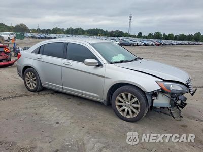 Czwarte zdjęcie samochodu z boku: 2011 CHRYSLER 200 TOURING VIN:1C3BC1FG8BN602312 - miniatura