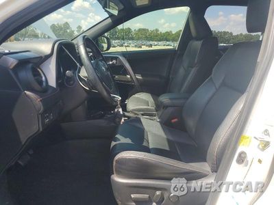 Zdjęcie 7 z 13 samochodu: 2016 TOYOTA RAV4 SE VIN:JTMJFREV0GJ057475 - miniatura