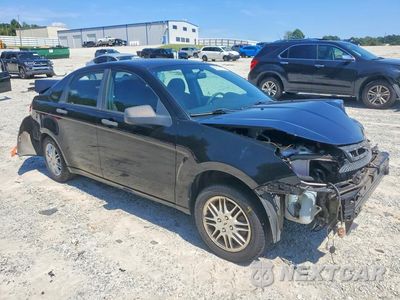 Czwarte zdjęcie samochodu z boku: 2010 FORD FOCUS SE VIN:1FAHP3FN9AW295428 - miniatura