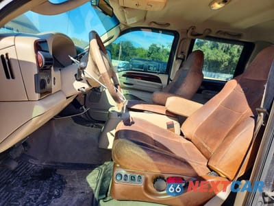 Zdjęcie 7 z 12 samochodu: 2006 FORD F250 SUPER DUTY VIN:1FTSW21YX6EA51704 - miniatura
