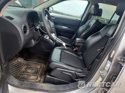 Zdjęcie 7 z 13 samochodu: 2016 JEEP COMPASS LATITUDE VIN:1C4NJCEA9GD628230 - miniatura