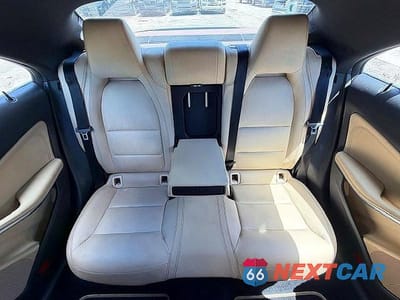 Zdjęcie 10 z 15 samochodu: 2018 MERCEDES-BENZ CLA 250 VIN:WDDSJ4EB0JN570193 - miniatura