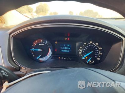 Zdjęcie 9 z 12 samochodu: 2017 FORD FUSION S VIN:3FA6P0G74HR328029 - miniatura