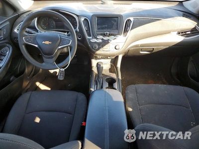 Zdjęcie 8 z 12 samochodu: 2018 CHEVROLET MALIBU LT VIN:1G1ZD5ST3JF238884 - miniatura