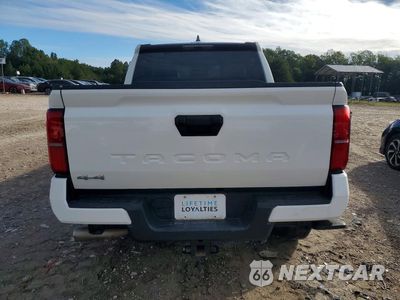 Zdjęcie 6 z 12 samochodu: 2025 TOYOTA TACOMA SR5 VIN:3TMLB5JN1SM186596 - miniatura