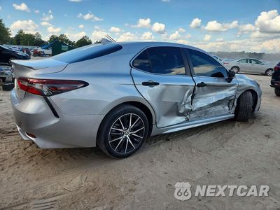 Trzecie zdjęcie samochodu z tyłu: 2024 TOYOTA CAMRY SE VIN:4T1G11AK3RU245460 - miniatura
