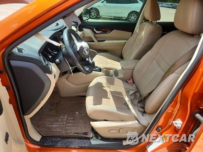 Zdjęcie 7 z 14 samochodu: 2017 NISSAN ROGUE SL VIN:5N1AT2MT7HC836616 - miniatura