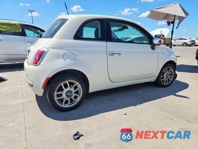 Trzecie zdjęcie samochodu z tyłu: 2015 FIAT 500 POP VIN:3C3CFFAR7FT609825 - miniatura