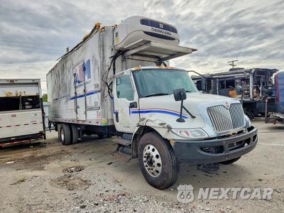 Czwarte zdjęcie samochodu z boku: 2022 INTERNATIONAL MV607 REFRIGERATED BOX TRUCK VIN:1HTEUMML4NH234725 - miniatura