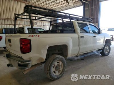 Trzecie zdjęcie samochodu z tyłu: 2015 CHEVROLET SILVERADO K2500 HEAVY DUTY LT VIN:1GC1KVEG0FF121330 - miniatura