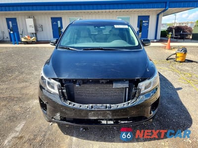 Piąte zdjęcie samochodu w środku: 2017 KIA SEDONA EX VIN:KNDMC5C19H6273022 - miniatura