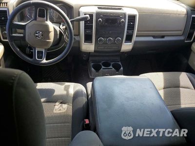 Zdjęcie 8 z 13 samochodu: 2010 DODGE RAM 1500 VIN:1D7RB1GT1AS112342 - miniatura