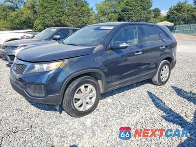 2013 KIA SORENTO LX 5XYKT3A13DG359710 - główne zdjęcie licytacji z USA - miniatura